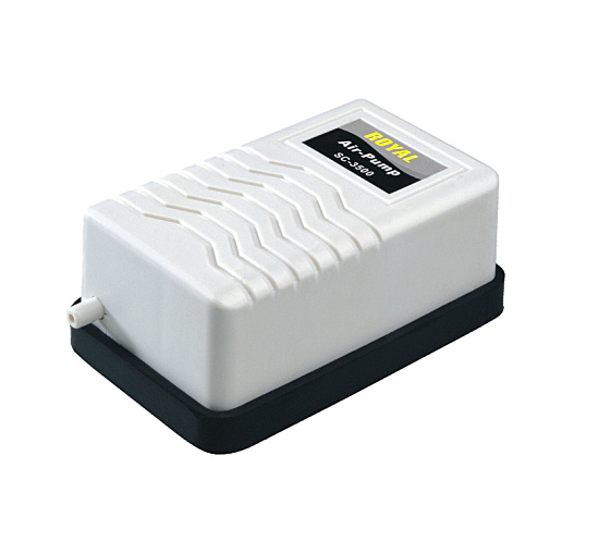 Low power consumption aquatic animal air pump