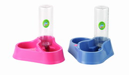 Pet drinker & feeder couple 