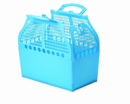 Pet carrier without drinker 