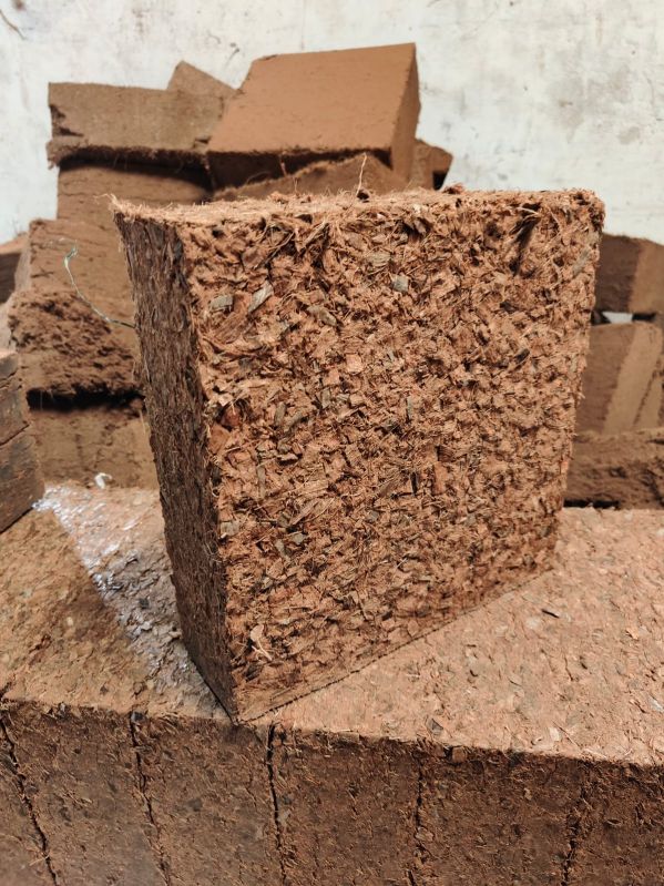 coco-husk-chips-blocks-1701574421-7192527.jpg